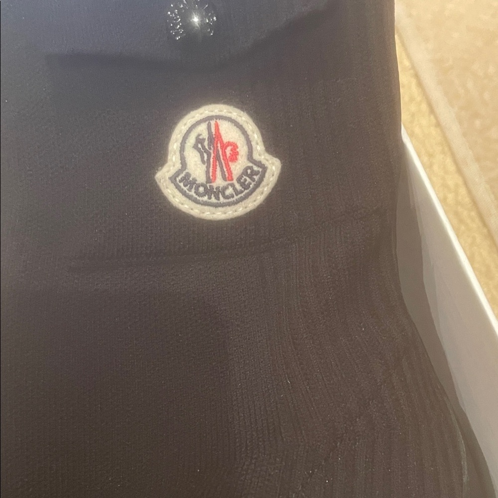 Moncler Black splits pocket boots size 39 Authentic - Picture 4 of 10